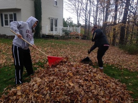 Oneonta participates in leaf raking project