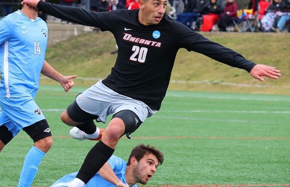 Oneonta Men's Soccer Fly Past Tufts into the Sweet Sixteen
