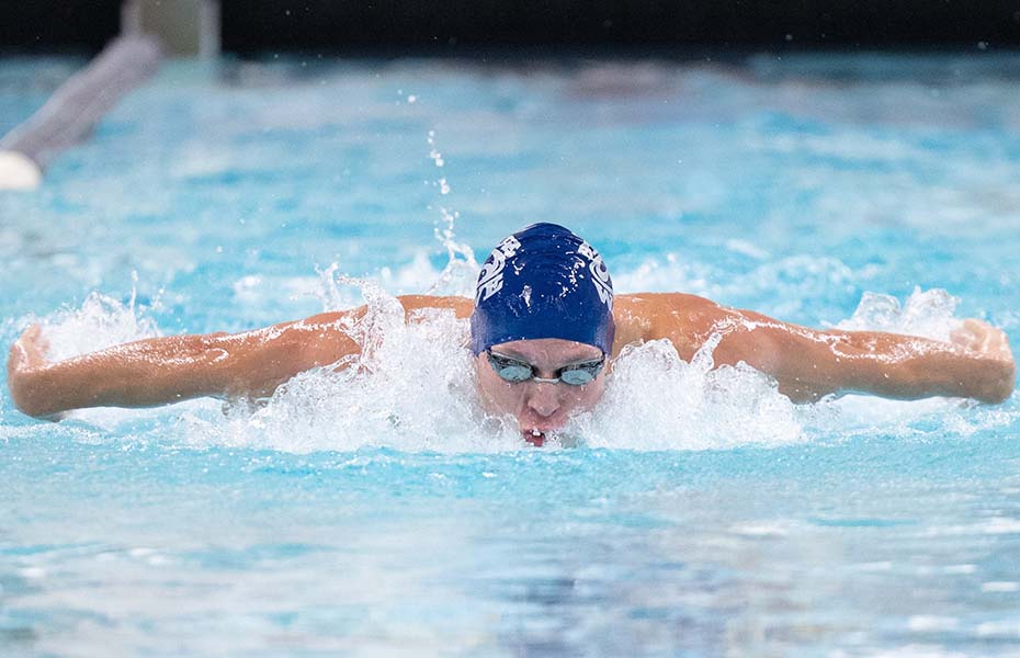 Ludlow Named 2022 Men's Swimming & Diving Scholar Athlete of the Year